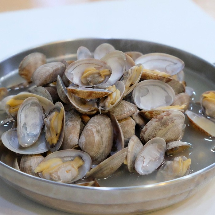 돌미역 칼국수